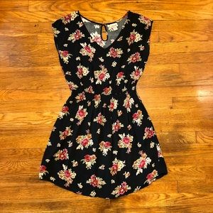 Black and Red Floral Dress, sz L